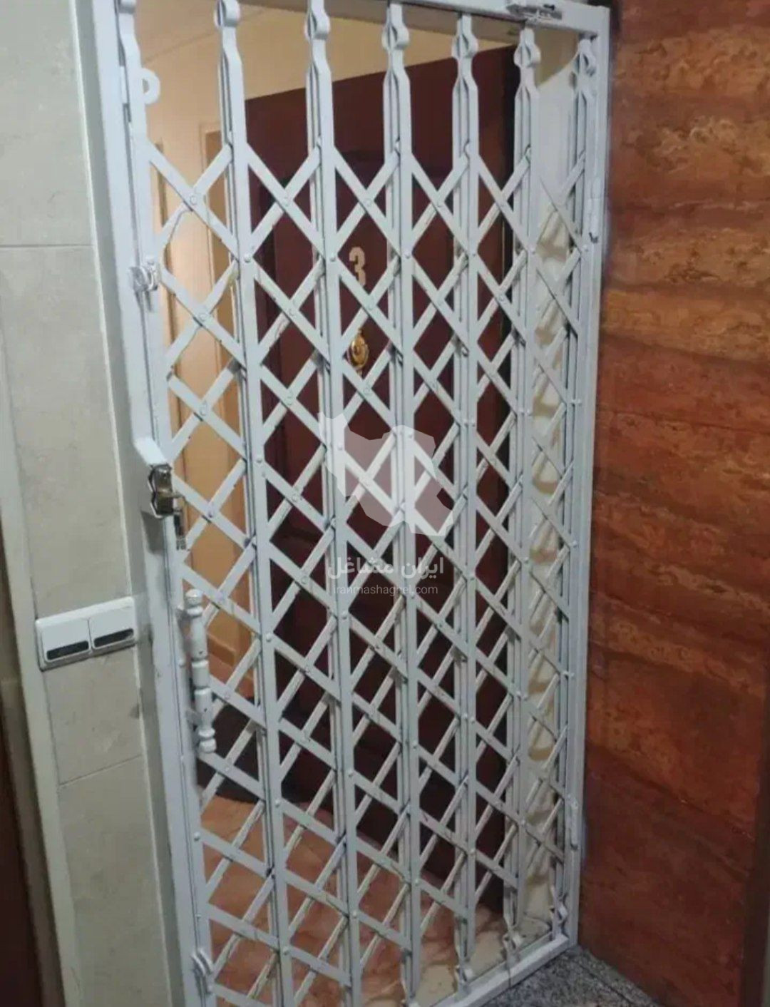 تولید و نصب حفاظ و درب های ضدسرقت آکاردئونی صادقی در همدان
