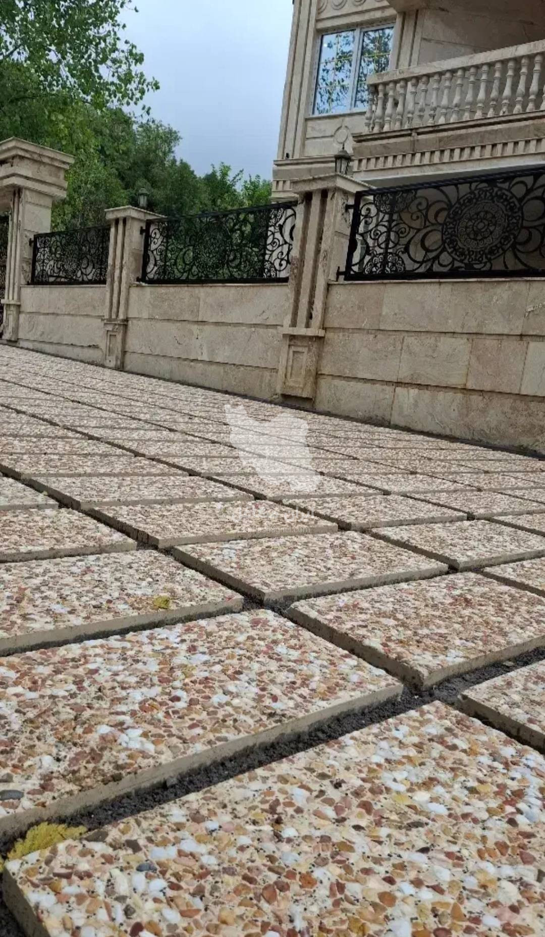 اجرای محوطه سازی و فضای سبز سحرخیز در لاهیجان