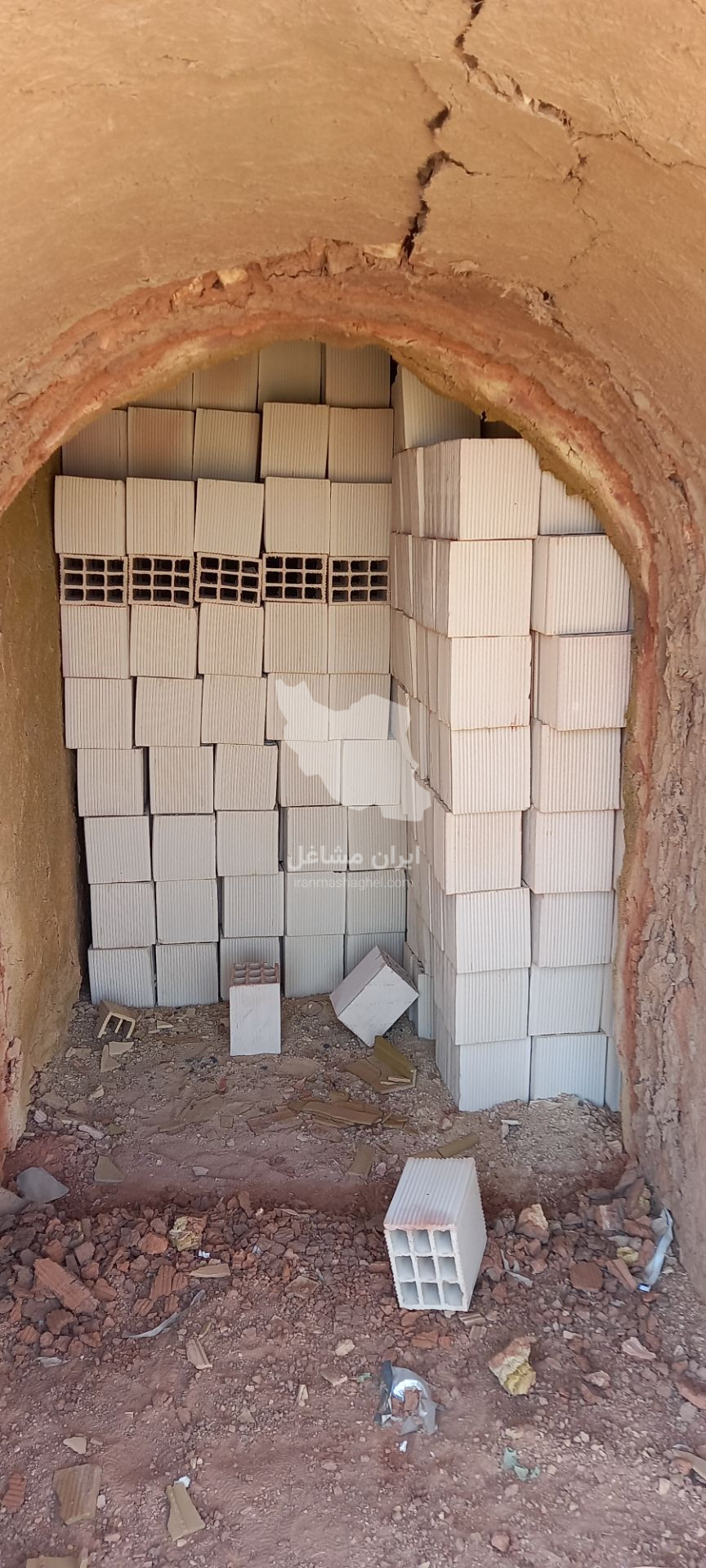 کارخانه تولید فروش آجر سفال شال و گری برادران باباحسینی در قزوین