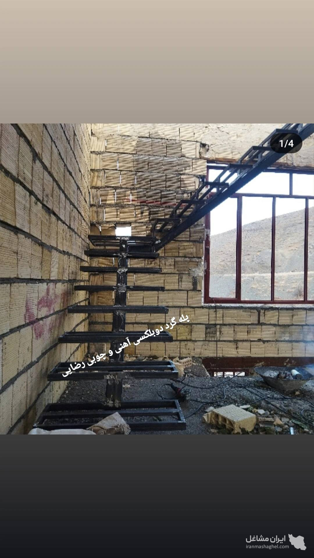 اجرای پله گرد دوبلکسی آهنی و چوبی رضایی در نیشابور