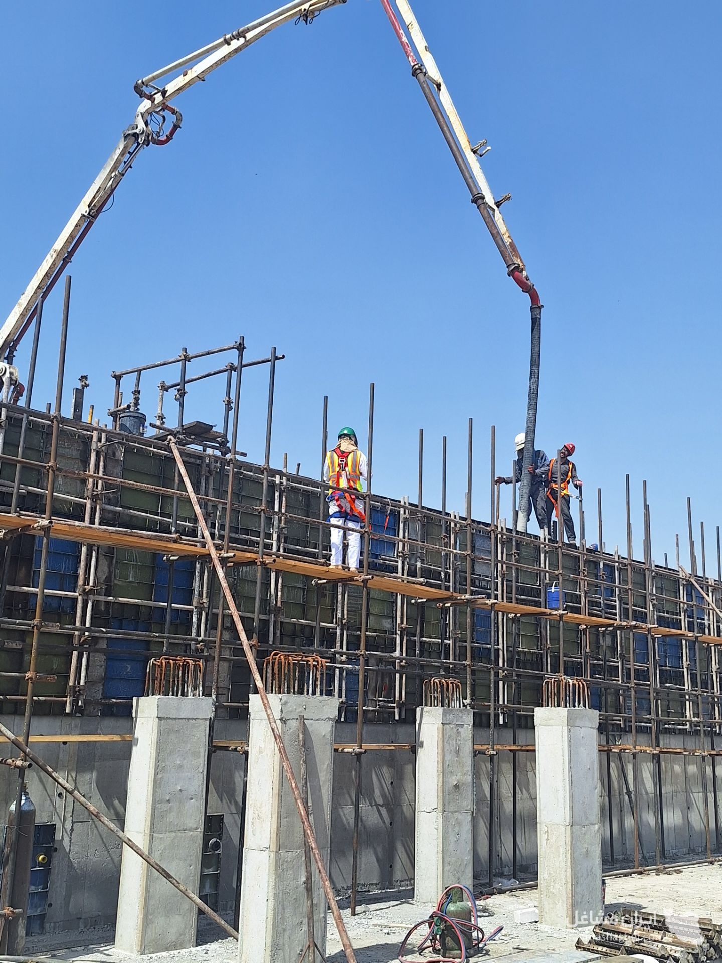 خدمات آب بندی ترمیم مخازن بتنی و استخر گروه بهار پارسه در کرج