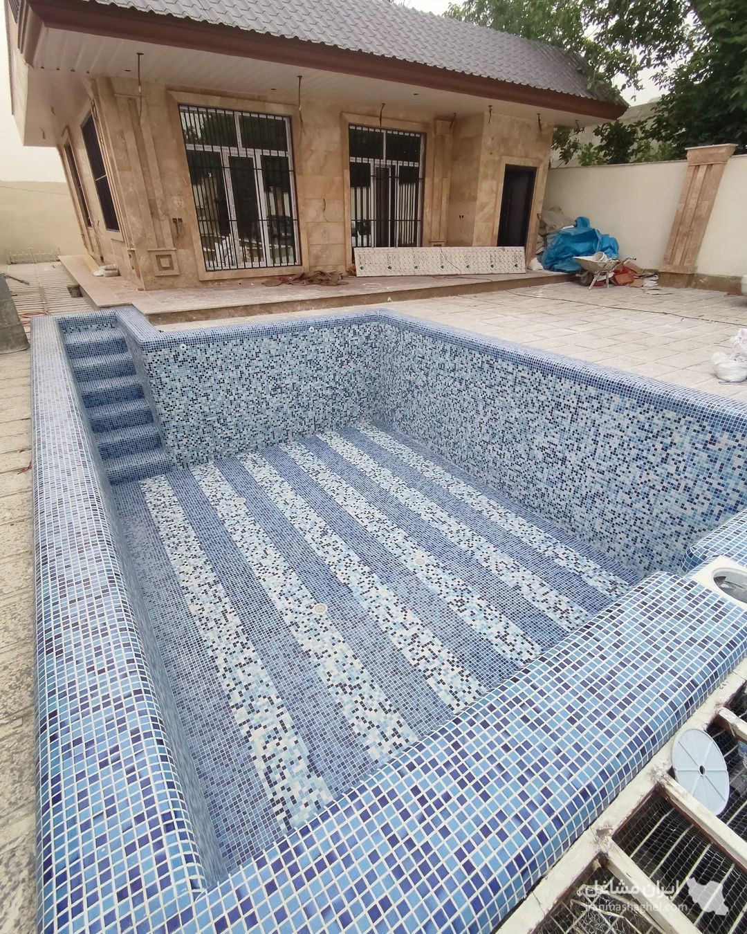 خدمات آب بندی ترمیم مخازن بتنی و استخر گروه بهار پارسه در کرج