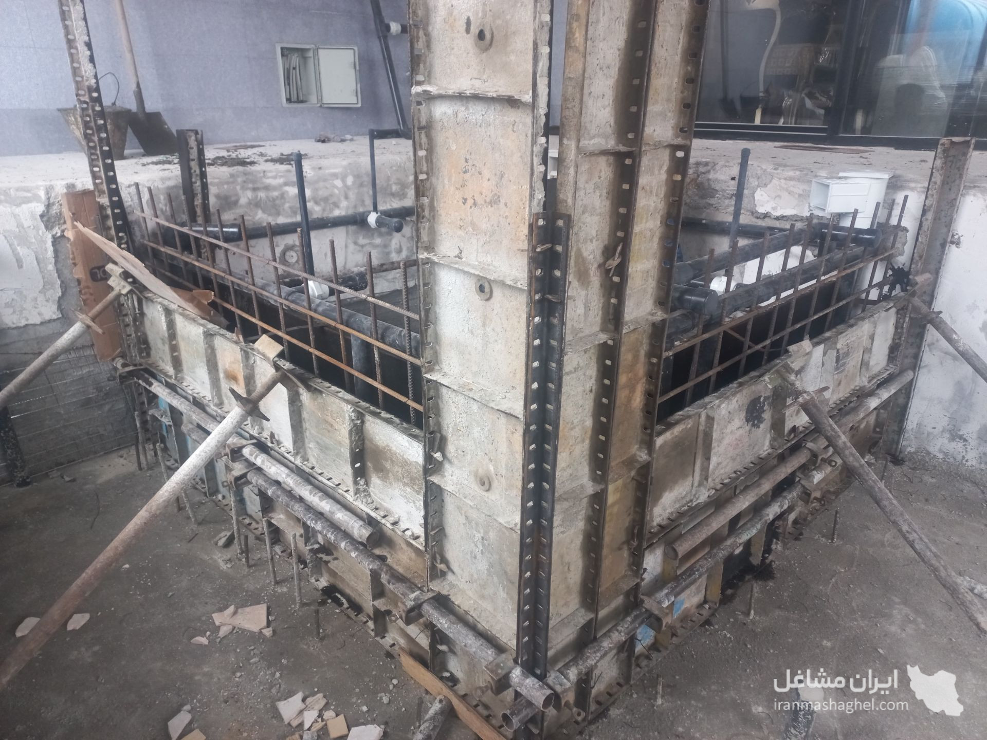 خدمات آب بندی ترمیم مخازن بتنی و استخر گروه بهار پارسه در کرج