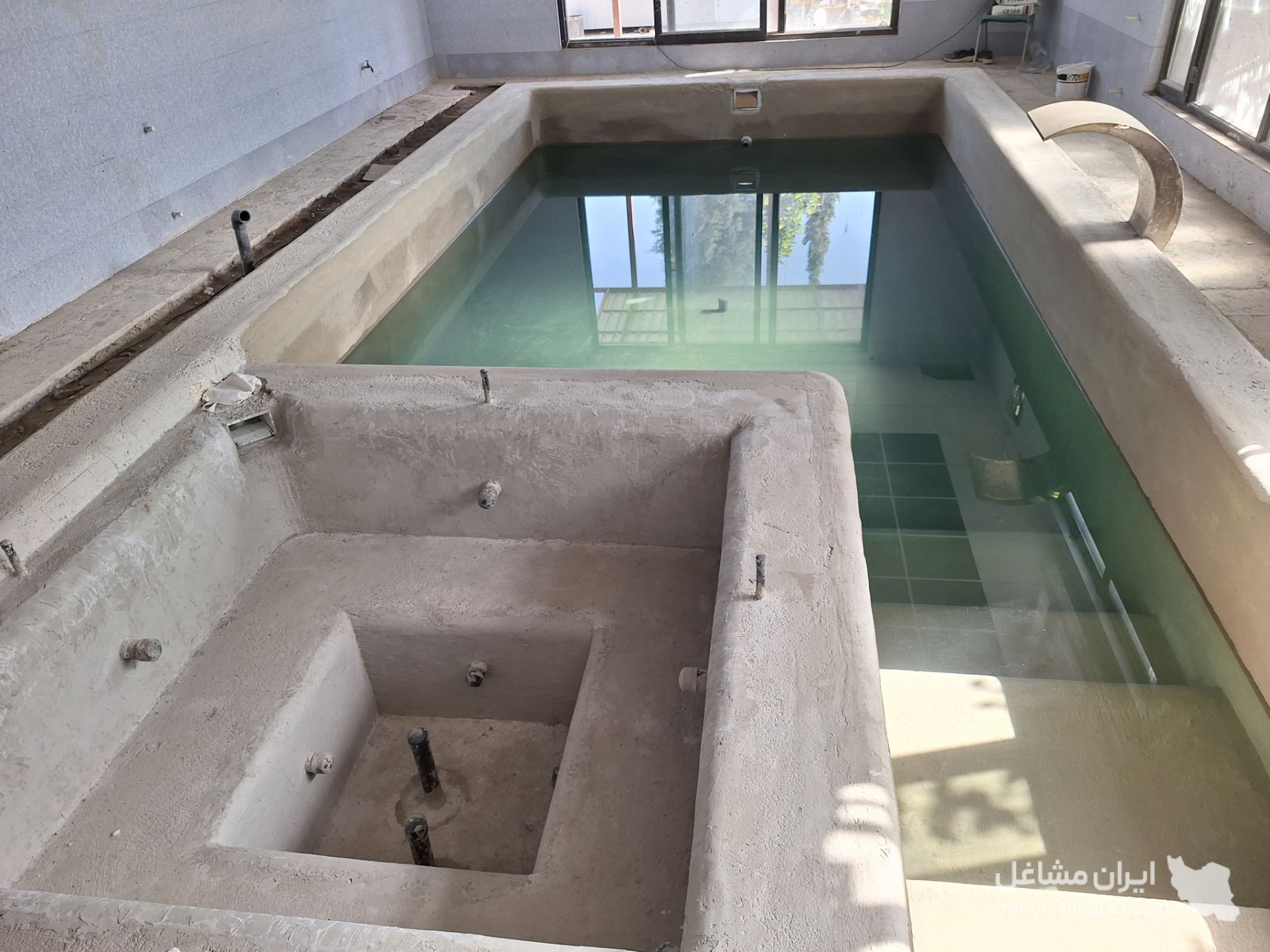 خدمات آب بندی ترمیم مخازن بتنی و استخر گروه بهار پارسه در کرج