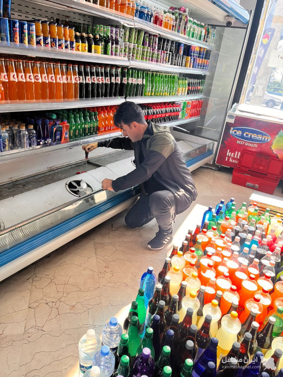 تعمیرات یخچال ایستاده و فروشگاهی برودتی کوشا در بابلسر