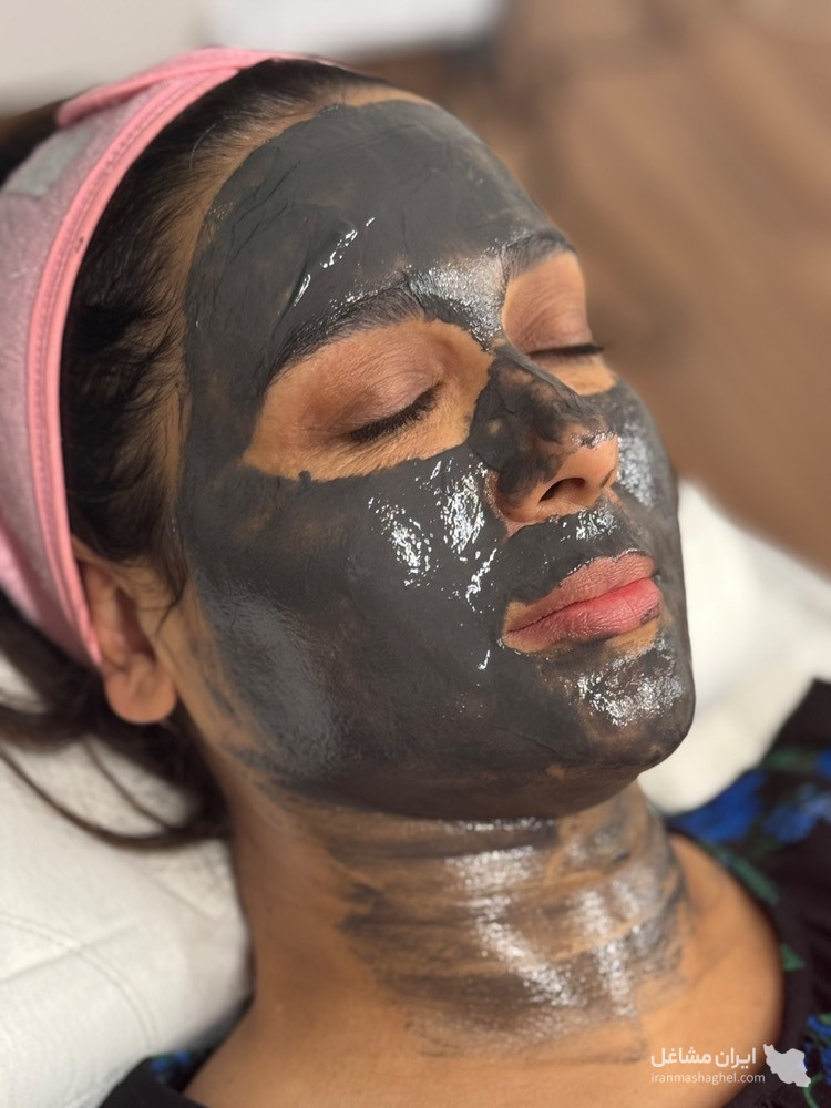آموزش و خدمات تخصصی پاکسازی پوست و فشیال صورت هدیه تقویان در مشهد