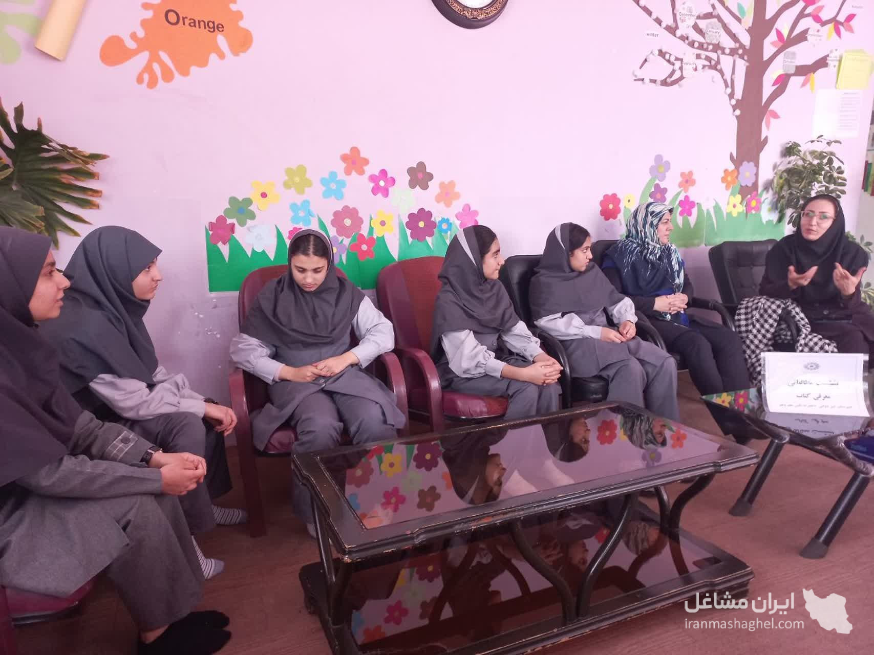 دبیرستان غیردولتی دخترانه نگین علم و هنر در وحیدیه