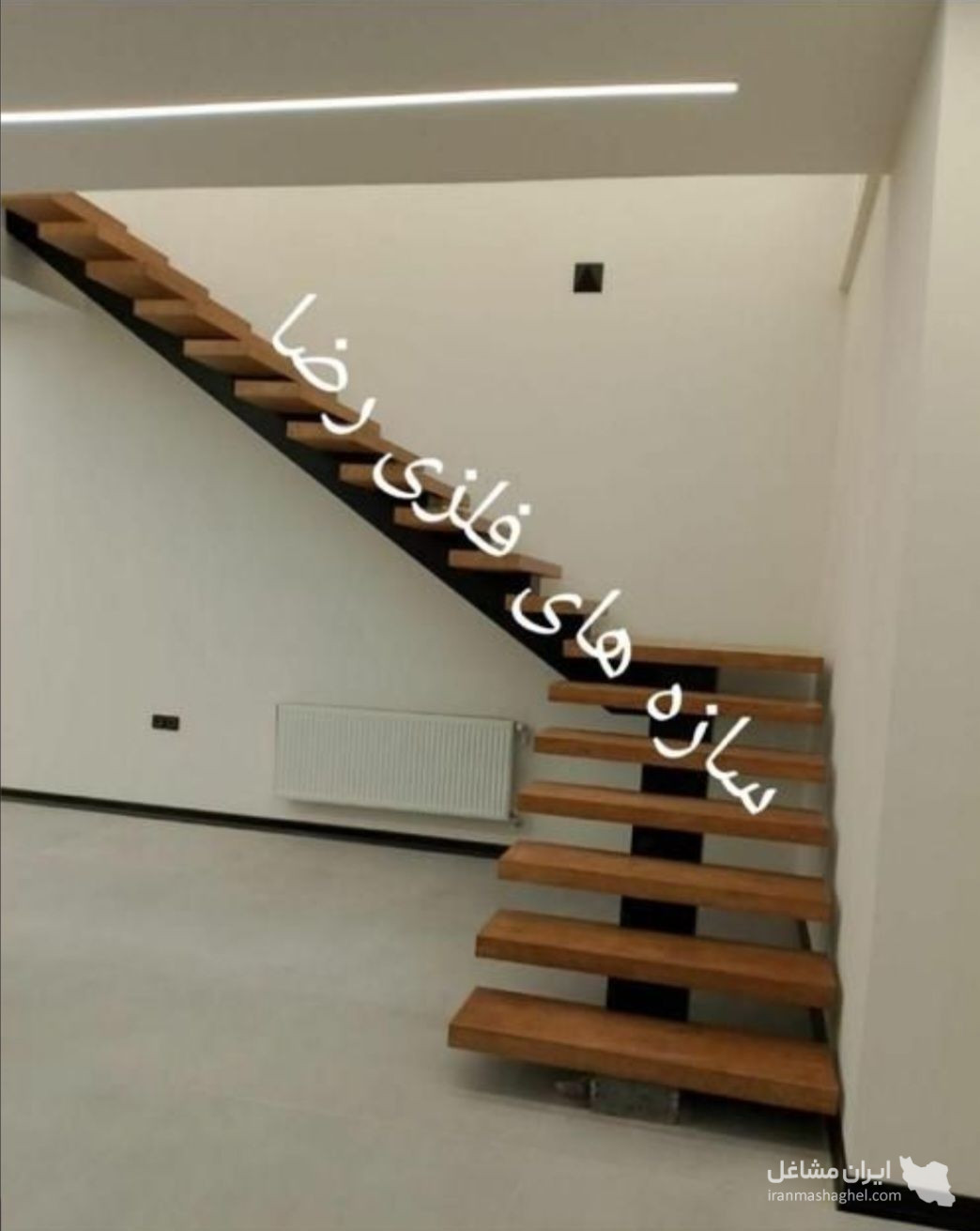 اجرای پله گرد دوبلکسی آهنی و چوبی رضایی در نیشابور