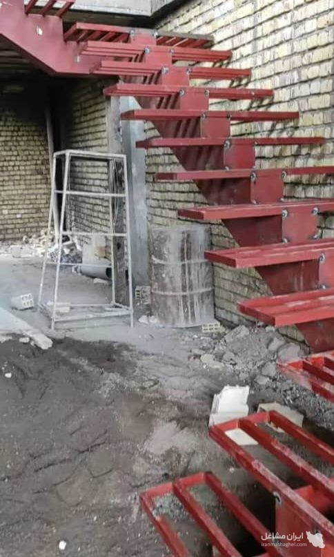 پله پیچ فلزی برادران لطفی در شهریار