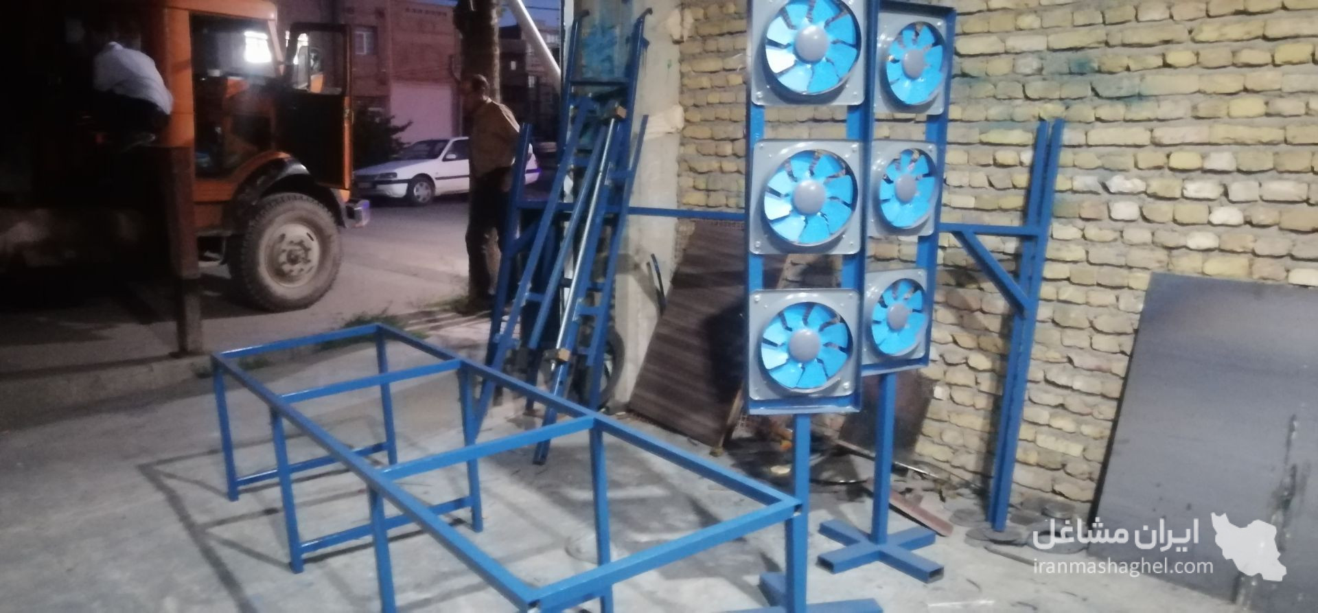 ساخت و فروش دستگاه های تولید ابر و اسفنج آسمان فوم در مشهد