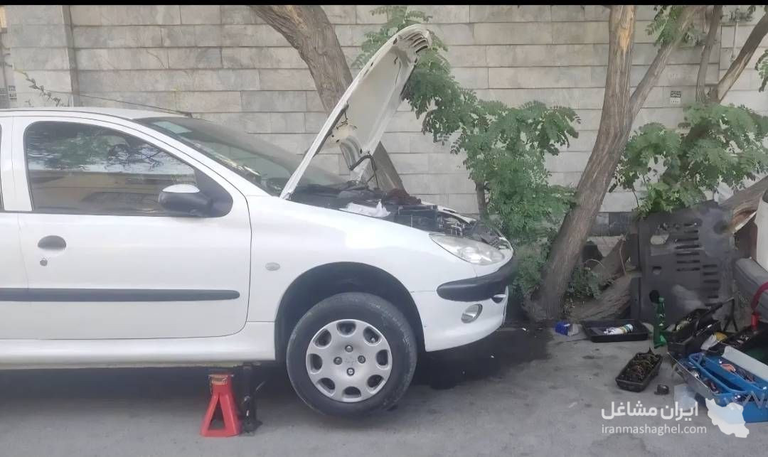 مکانیک و امداد خودرو سیار خاکزاد در اصفهان