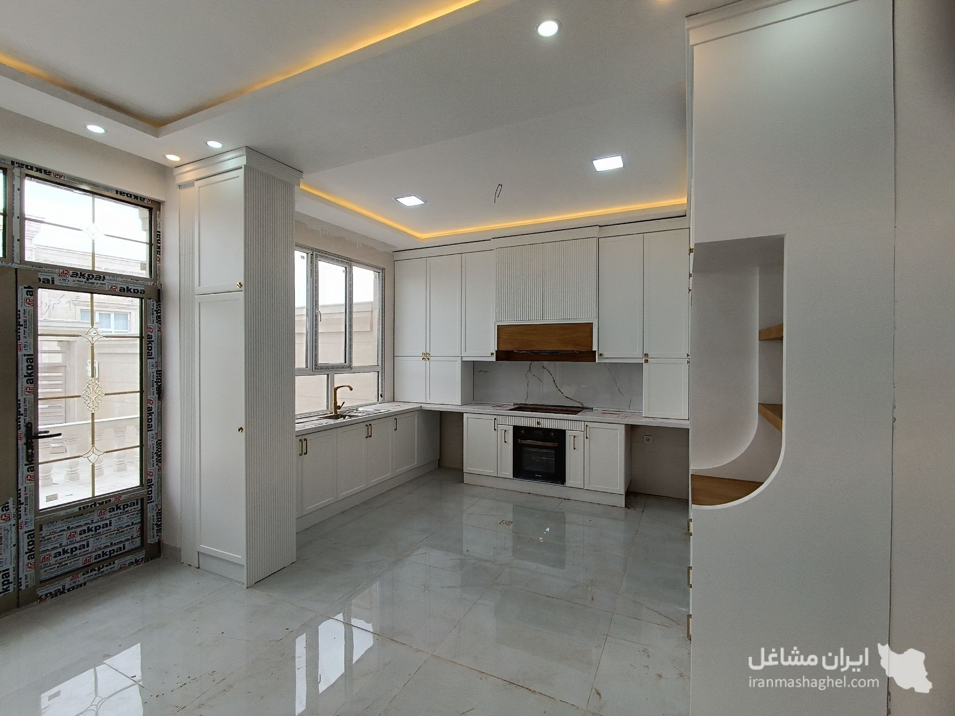طراحی و نصب کابینت و کمددیواری دکورات به مدیریت امین جوان در فردوس