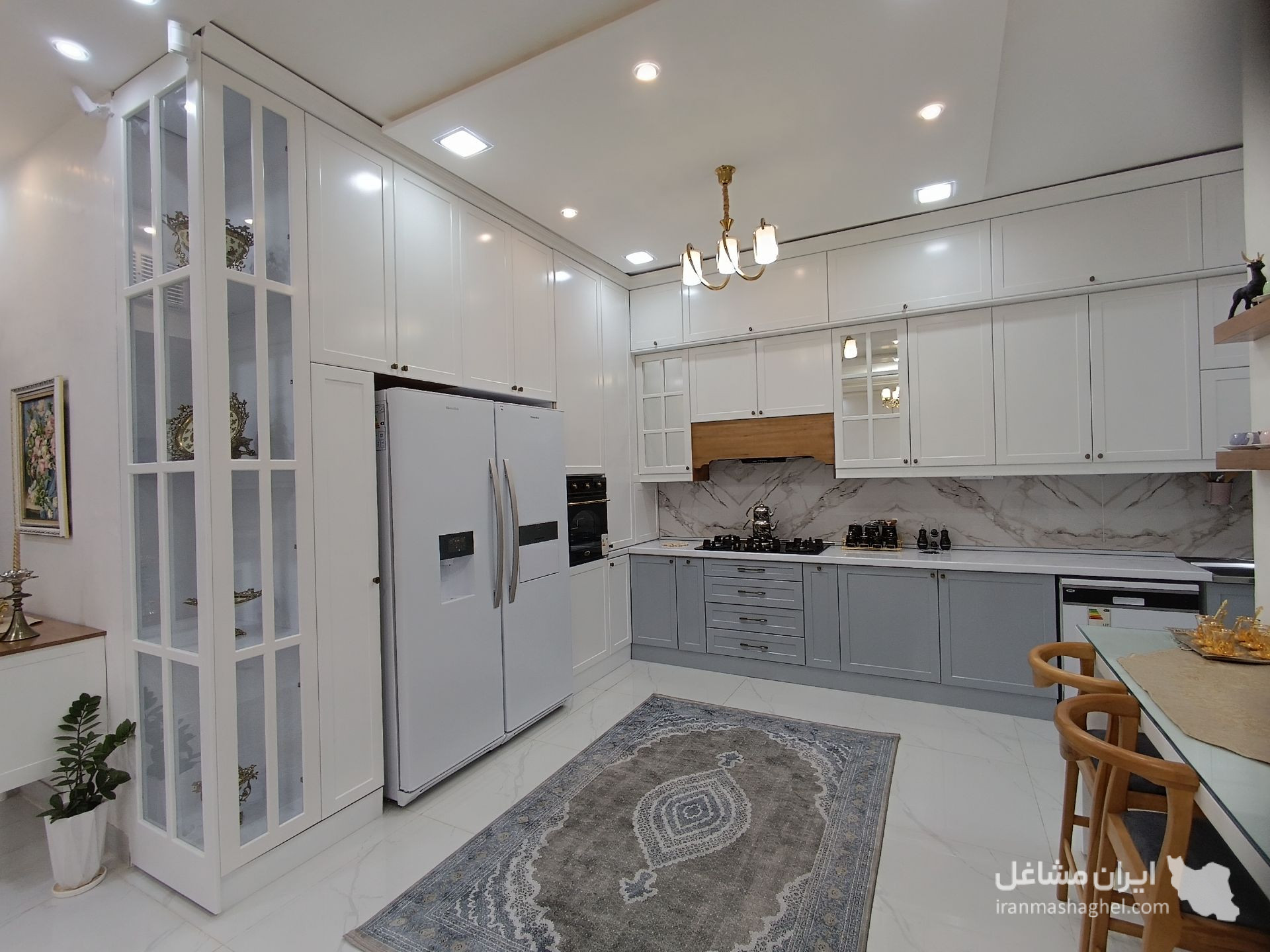 طراحی و نصب کابینت و کمددیواری دکورات به مدیریت امین جوان در فردوس