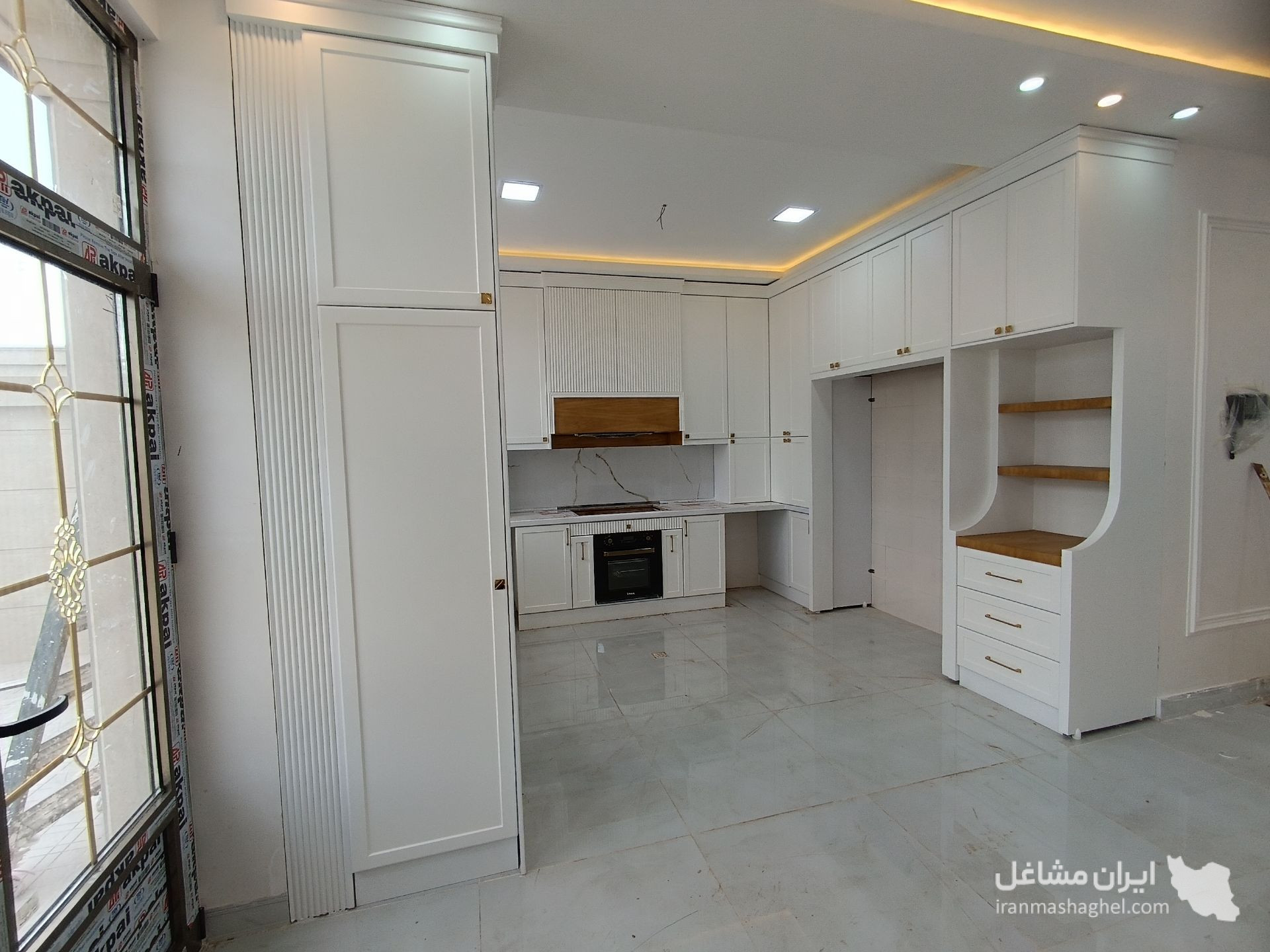طراحی و نصب کابینت و کمددیواری دکورات به مدیریت امین جوان در فردوس