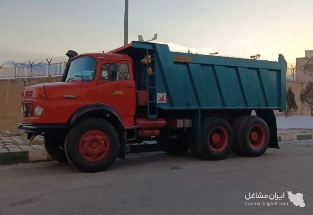 آهنگری و اتاق سازی ساخت کمپرسی ماشین سنگین پارسیان کمپرس در زنجان