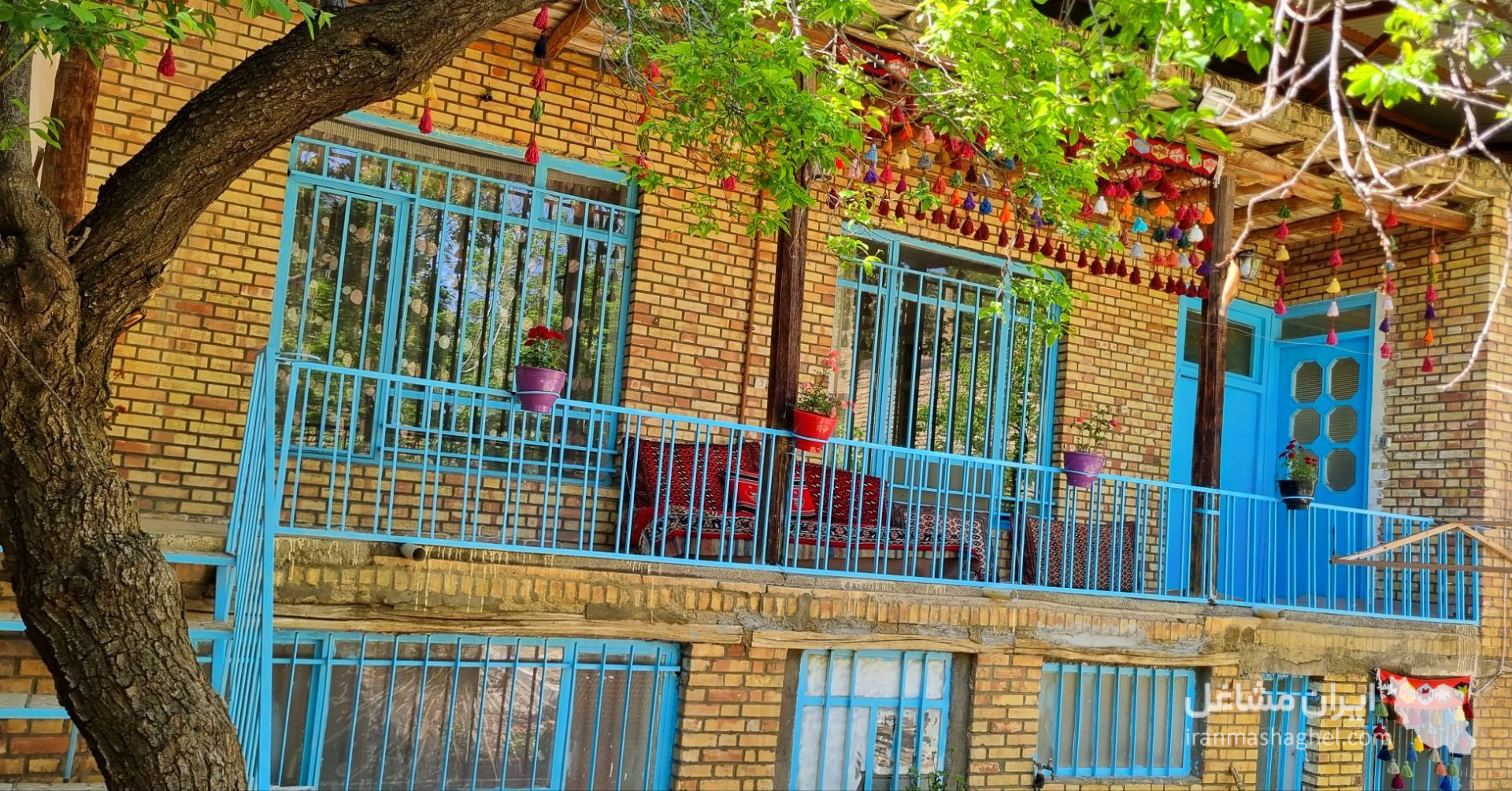 اقامتگاه بومگردی فیروزه در درود قدمگاه