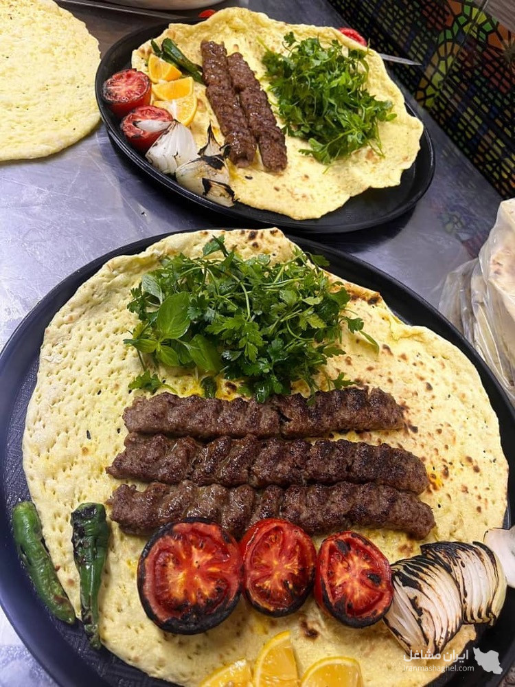 کافه رستوران حیاط پدری به مدیریت آقای عسگری در اصفهان