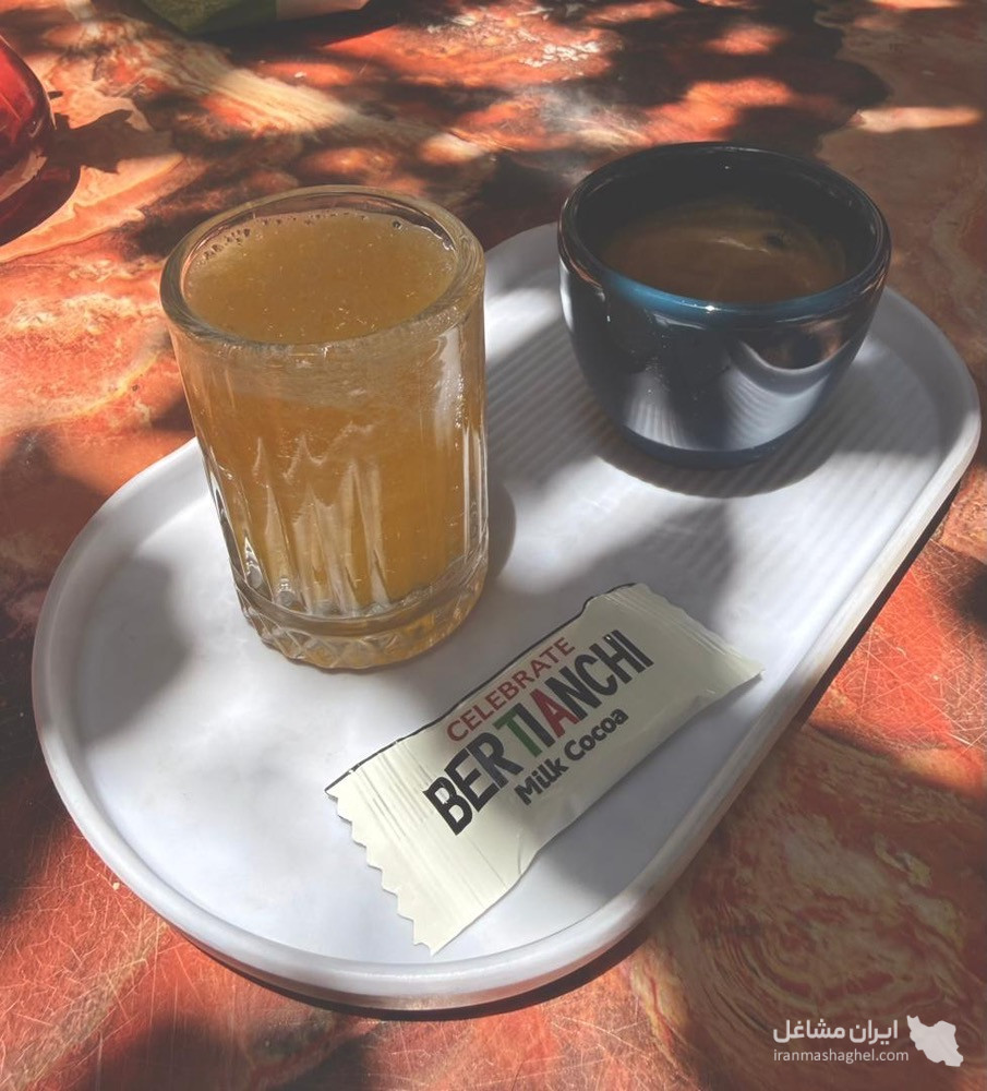 کافه رستوران حیاط پدری به مدیریت آقای عسگری در اصفهان