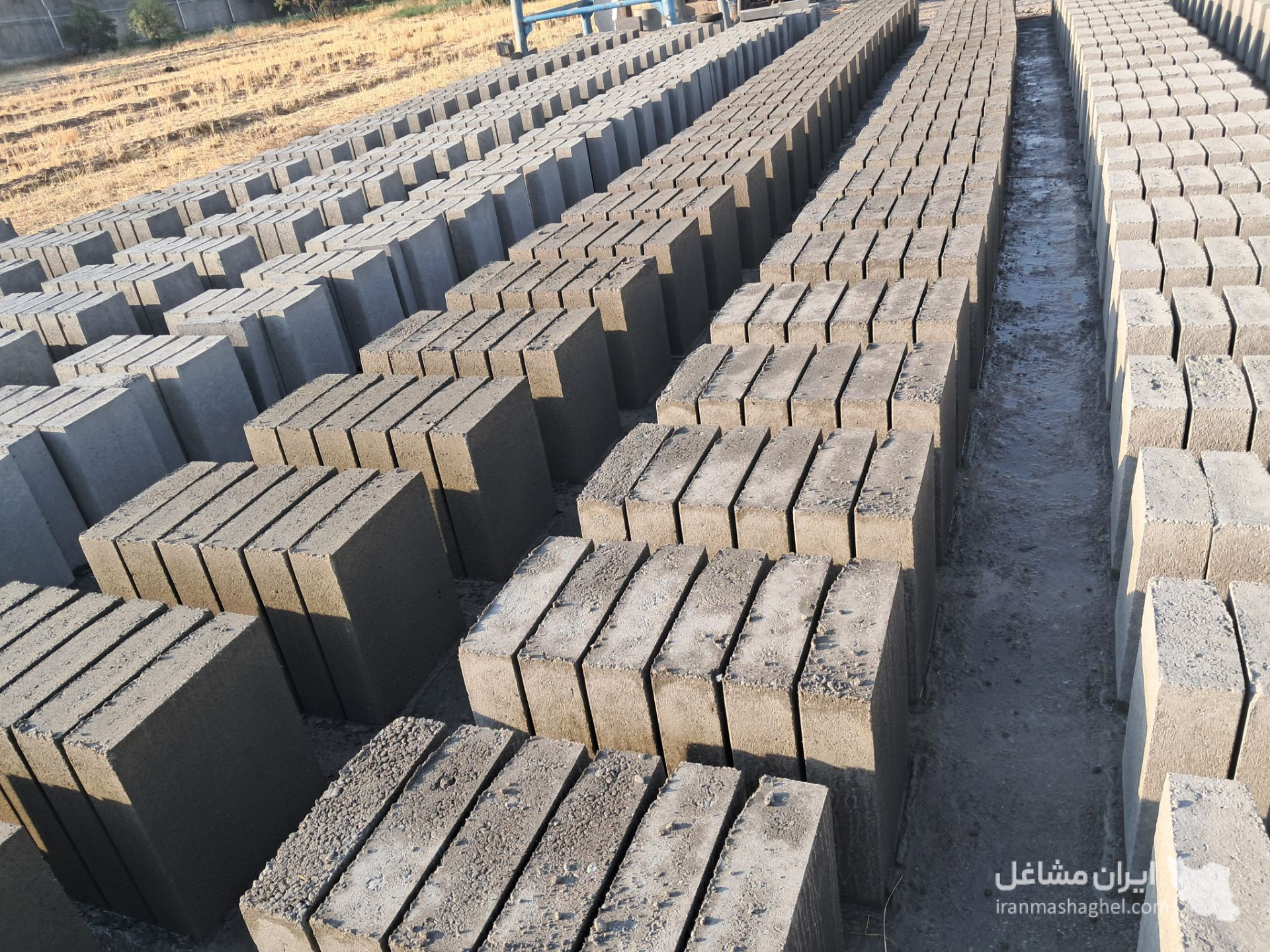 تولید جدول بتنی خیابانی پلاسکو بتن عباسی در ملایر