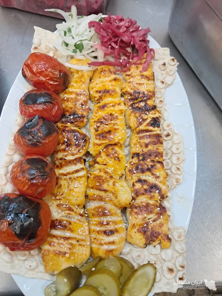 رستوران سنتی و دیزی سرای بابا سلطان در سمنان