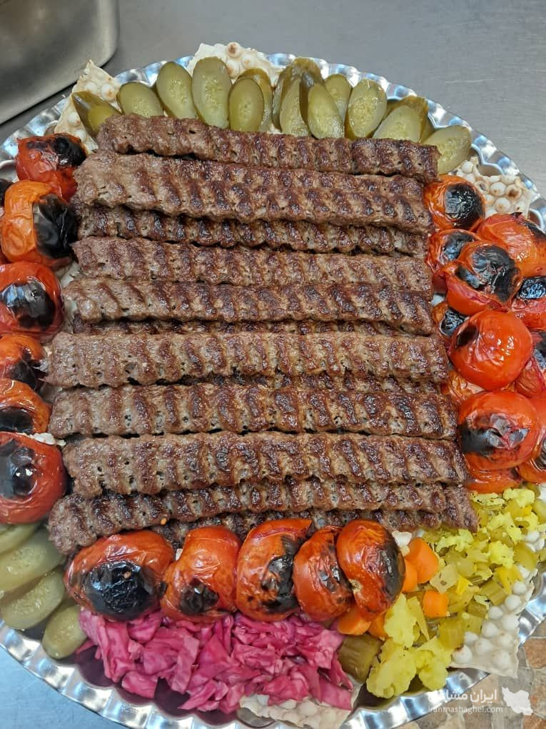 رستوران سنتی و دیزی سرای بابا سلطان در سمنان