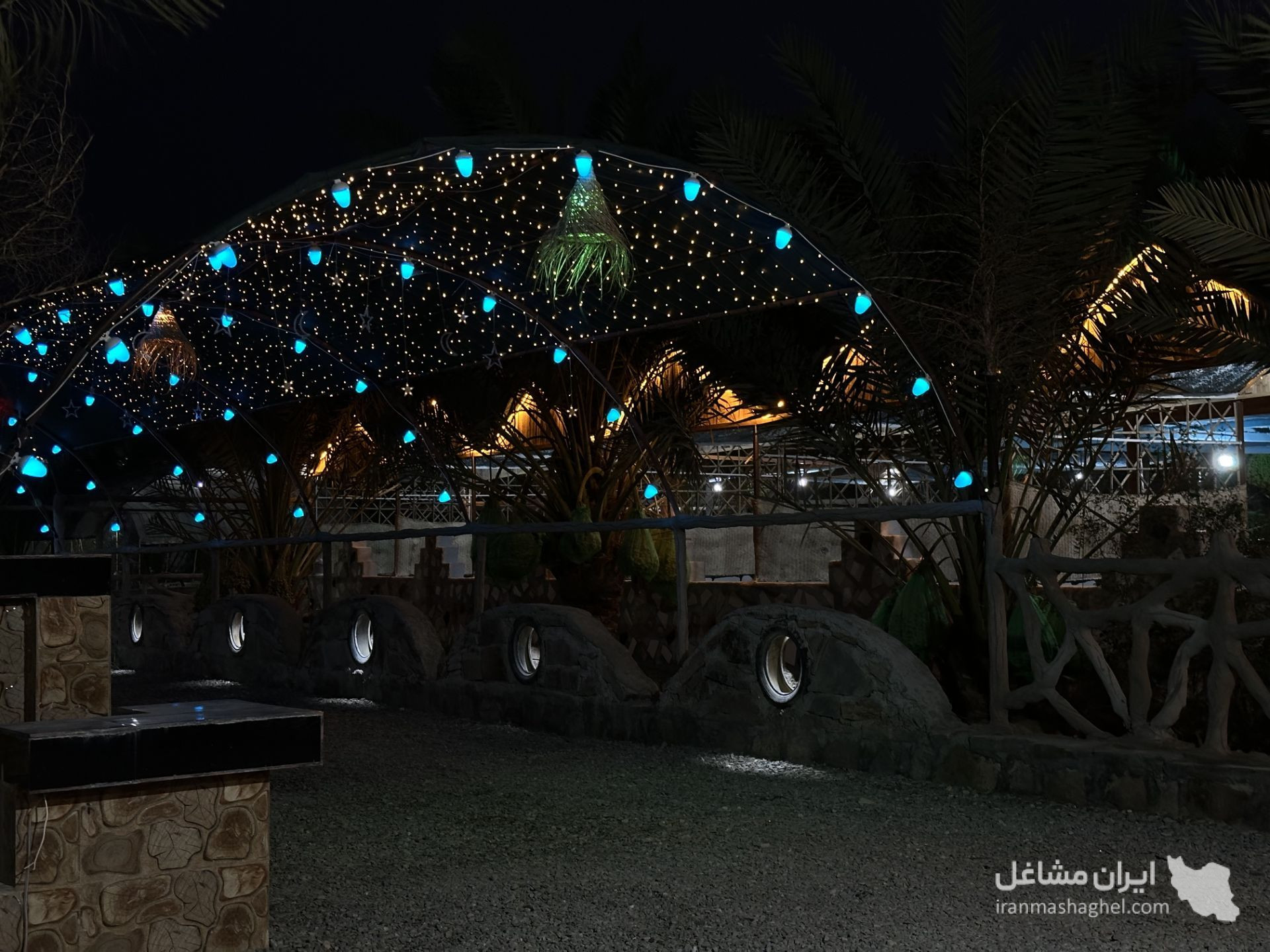 باغ رستوران تک ستاره بلوچستان در سراوان