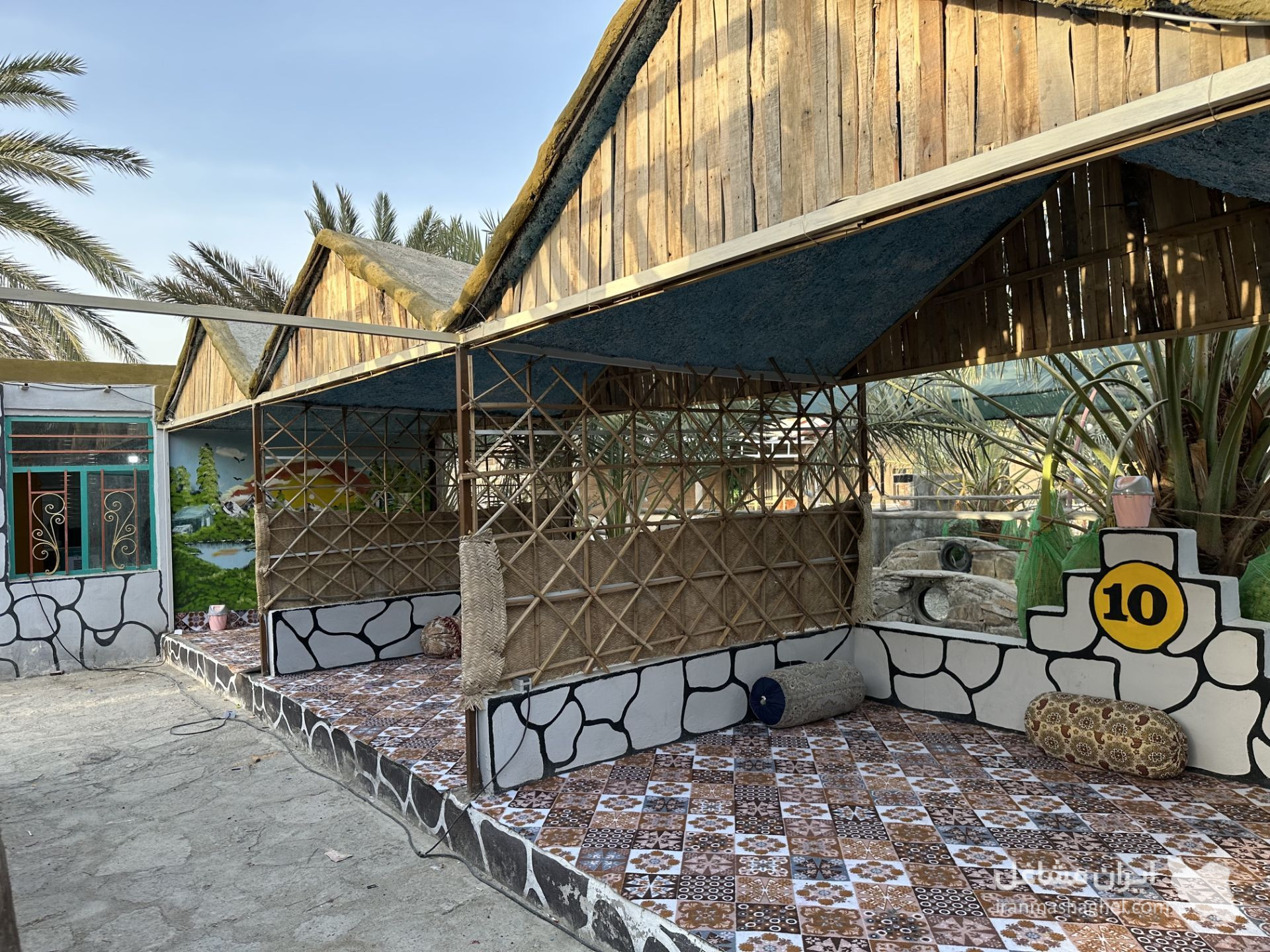 باغ رستوران تک ستاره بلوچستان در سراوان