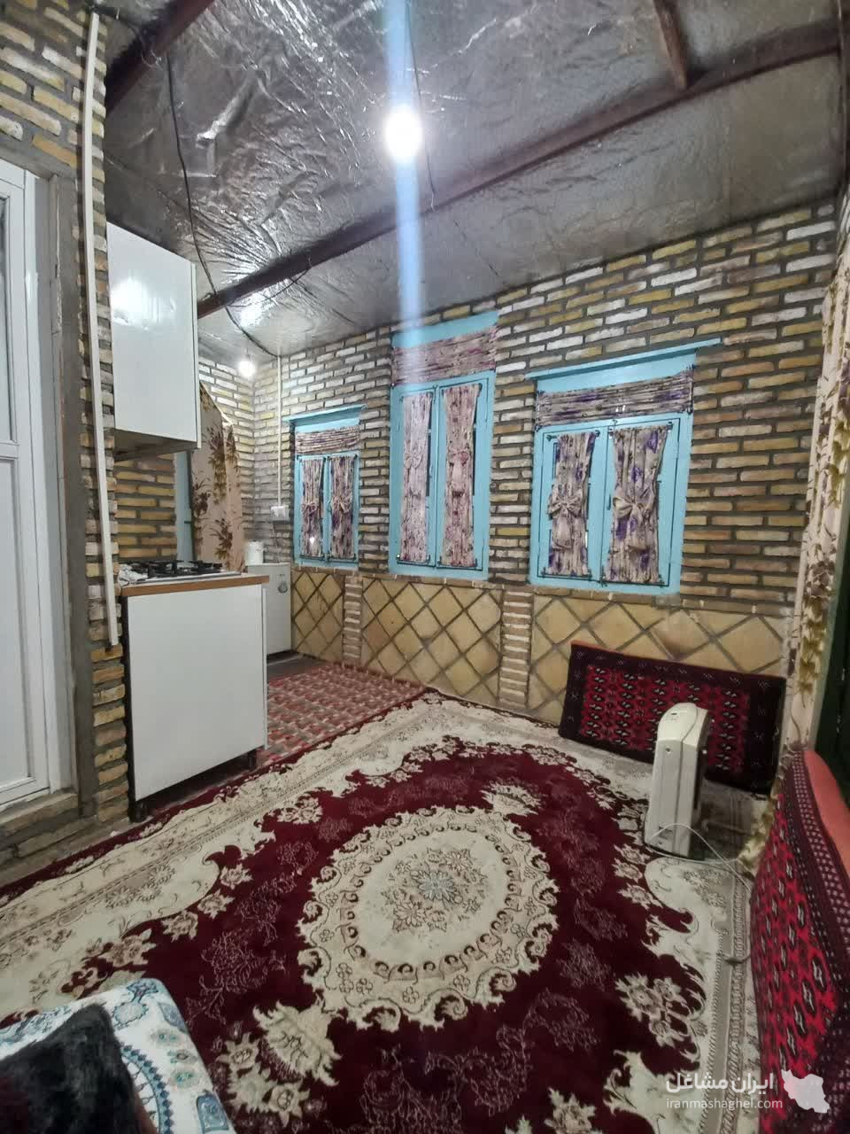 اقامتگاه بومگردی تنسگل در فروتقه کاشمر