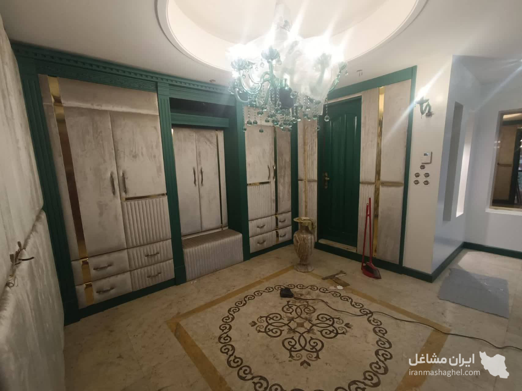 نقاشی ساختمان رامین چیتگر در غرب تهران