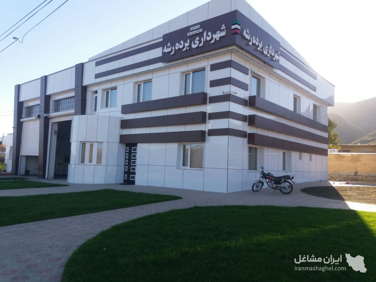 فروش و اجرای ورق کامپوزیت آلومینیومی برهان به مدیریت حسینی در مریوان