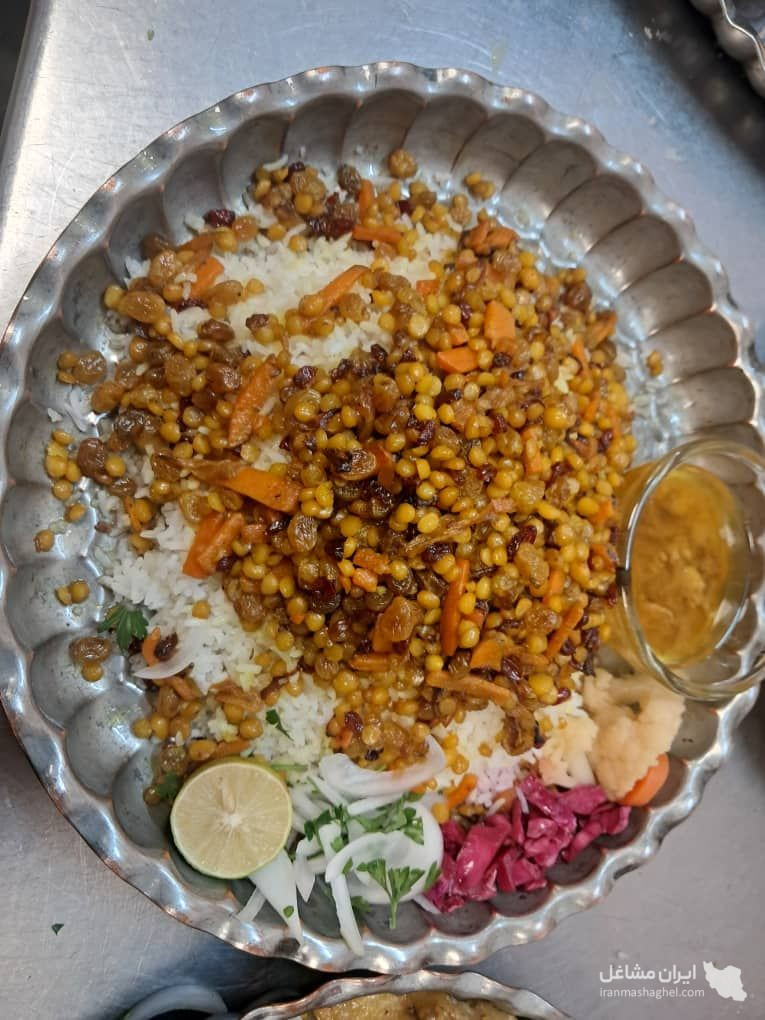 رستوران سنتی و دیزی سرای بابا سلطان در سمنان