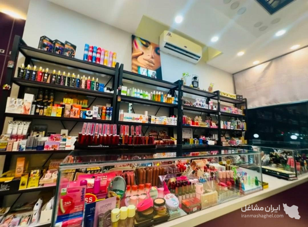 گالری محصولات آرایشی و بهداشتی فونیکس در شیراز