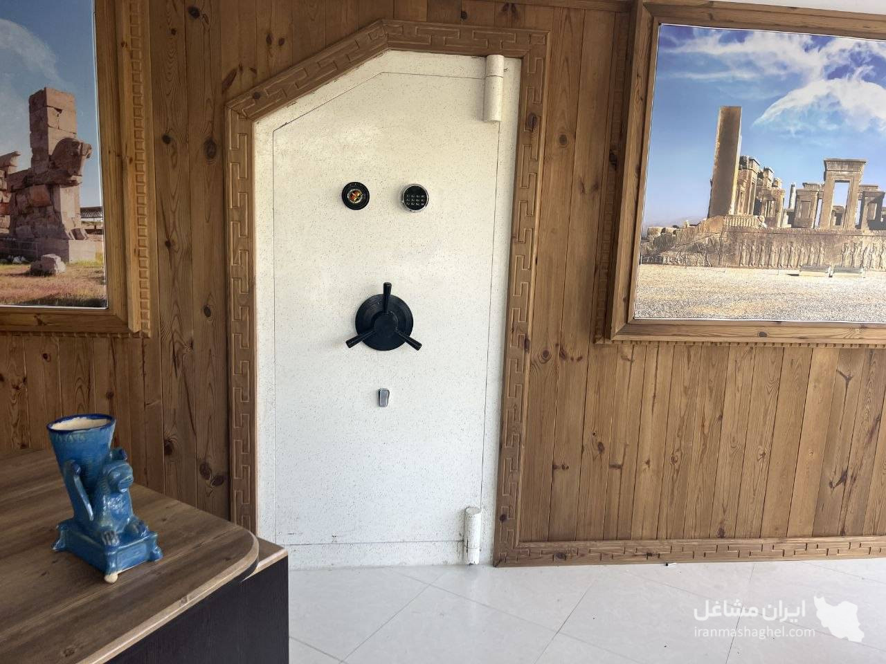ساخت و فروش گاو صندوق آسانسوری طلافروشی گروه رایان در مشهد