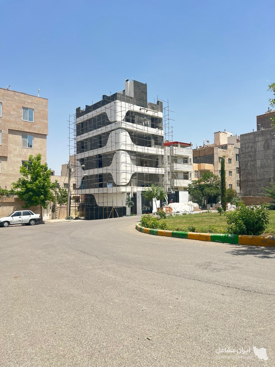 نمایندگی فروش و اجرای سنگ خمیری رومانا استون به مدیریت امید زردی در مشهد